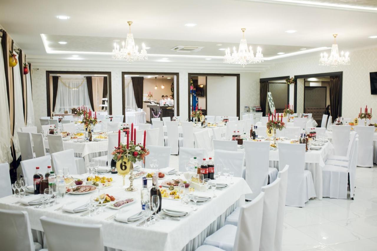 Роляда Hotel Tysmenytsia Exterior foto