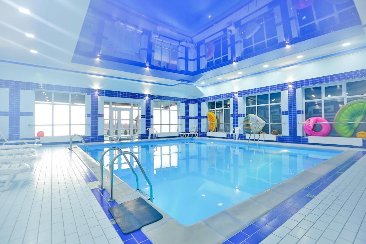 Роляда Hotel Tysmenytsia Exterior foto