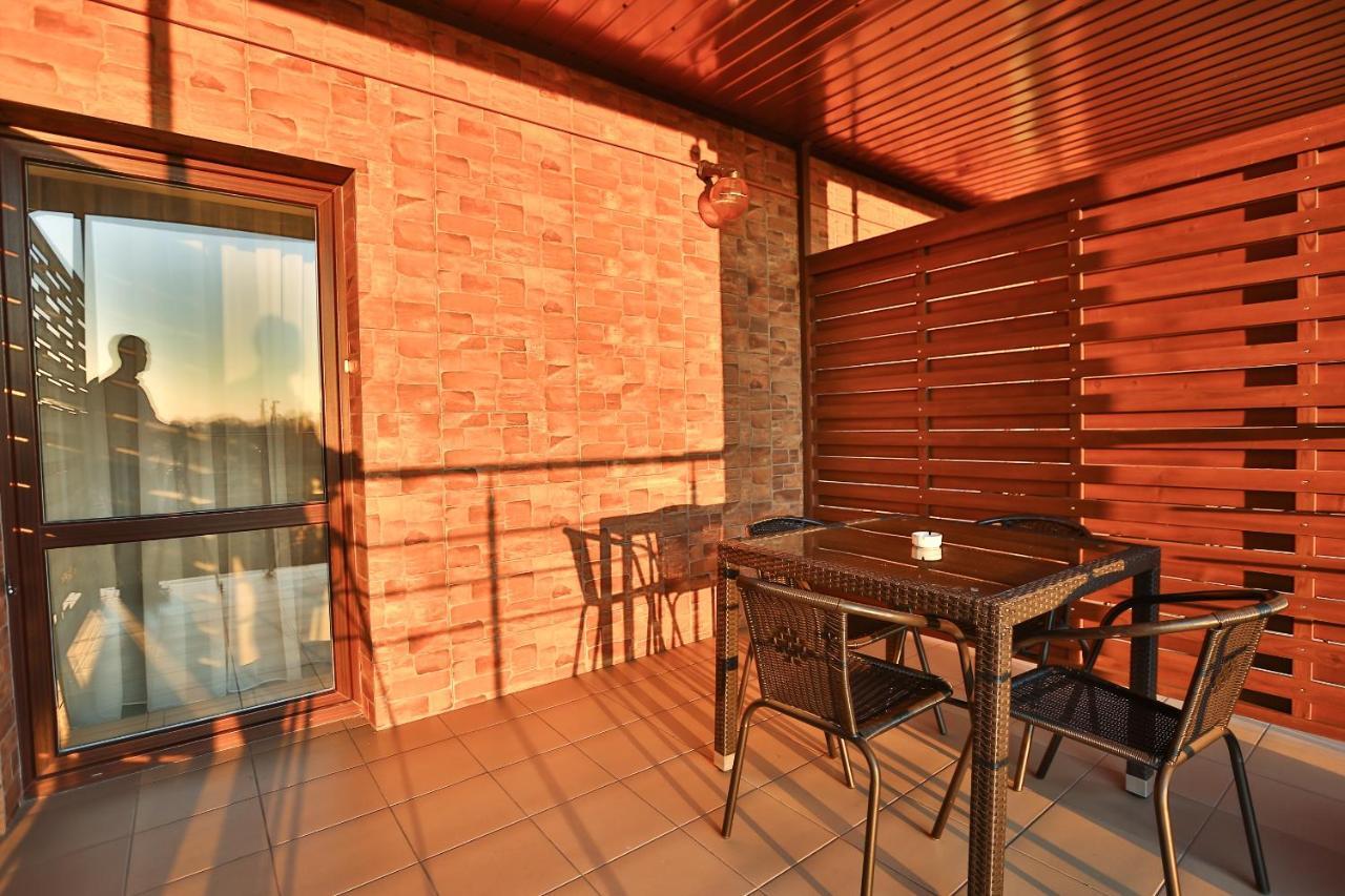Роляда Hotel Tysmenytsia Exterior foto