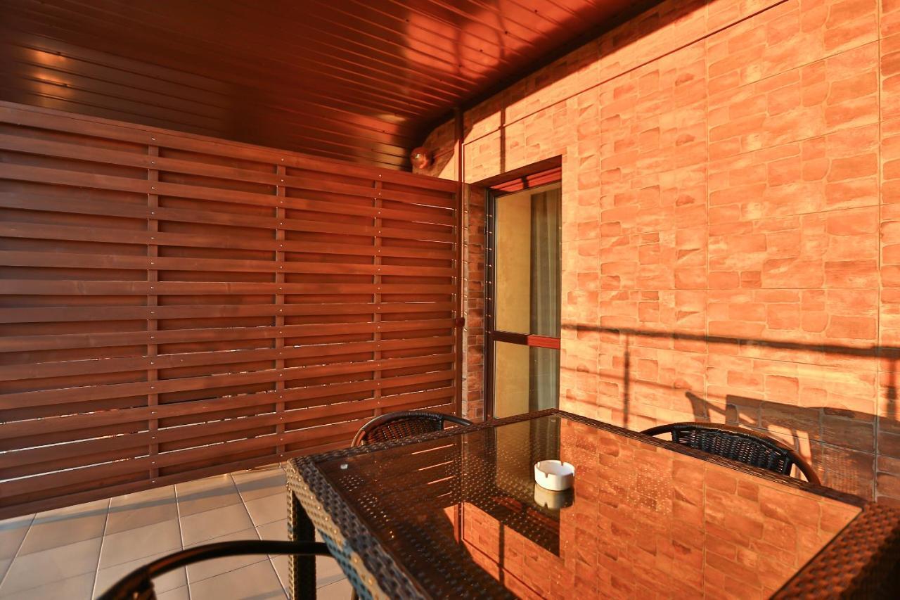 Роляда Hotel Tysmenytsia Exterior foto